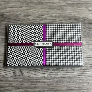 New in Package. Sephora 8 Eye Shadow Palette.